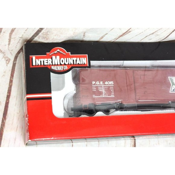 Inter Mountain Railway Co. HO Scale Modified AAR 40’ Boxcar PGE Car Model Train - Picture 2 of 10
